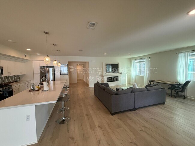 Building Photo - 2850 Wagon Wheel Rd