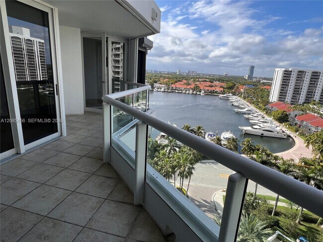 Building Photo - 21055 Yacht Club Dr