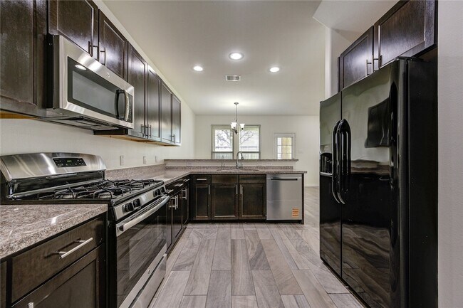 Building Photo - 17021 Wilthorne Gardens Ct
