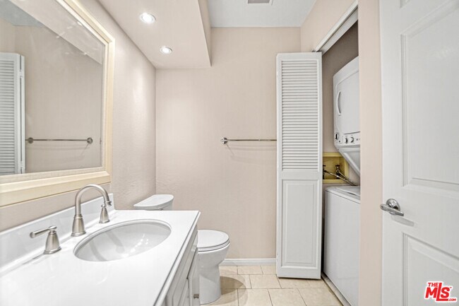 Building Photo - 8601 Falmouth Ave