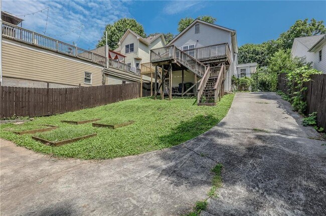 Building Photo - 507 Boulevard NE