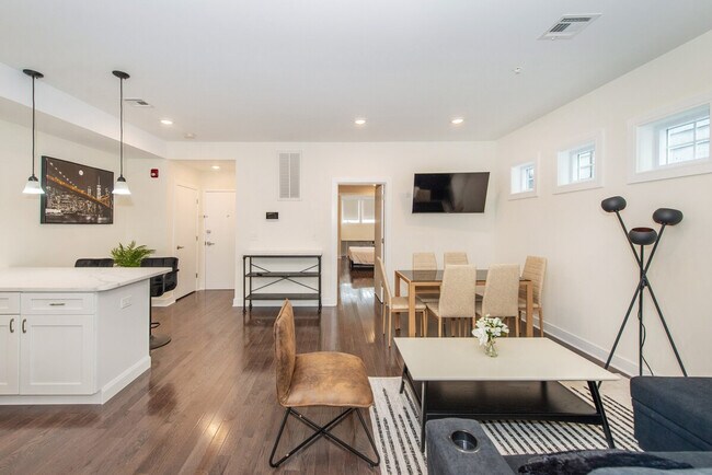 Building Photo - 1608 52nd St