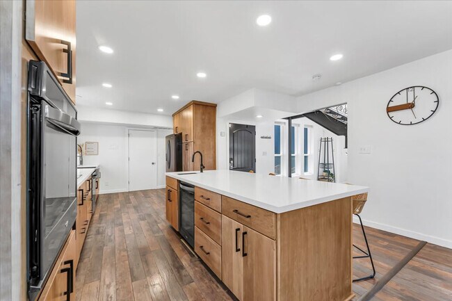 Building Photo - 5445 Tannerwood Dr