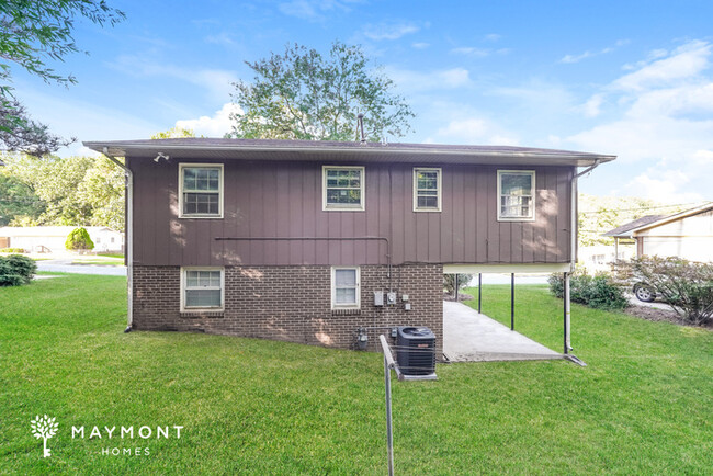 Building Photo - Inviting 4-Bedroom Home