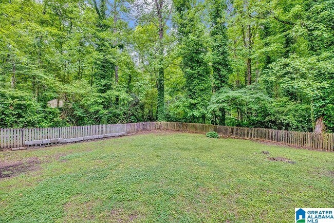 Building Photo - 3541 W Lakeside Dr