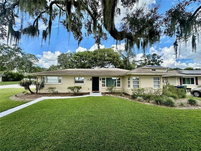 Building Photo - 1105 N Lake Otis Dr SE