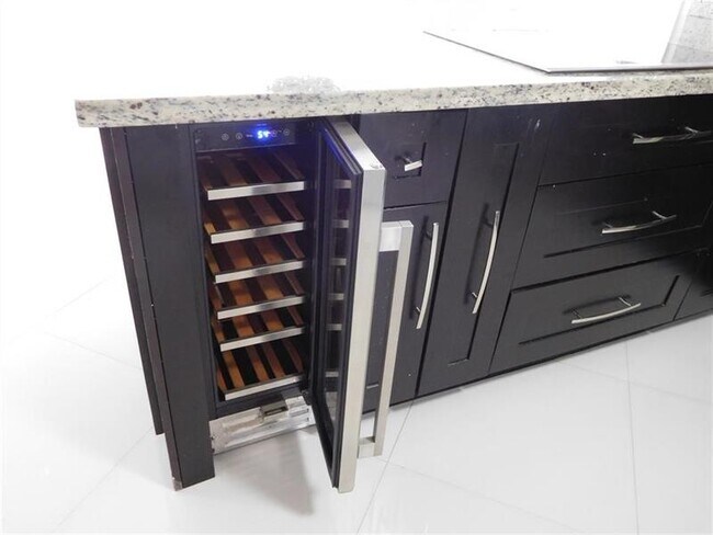 Building Photo - 3090 N Course Dr