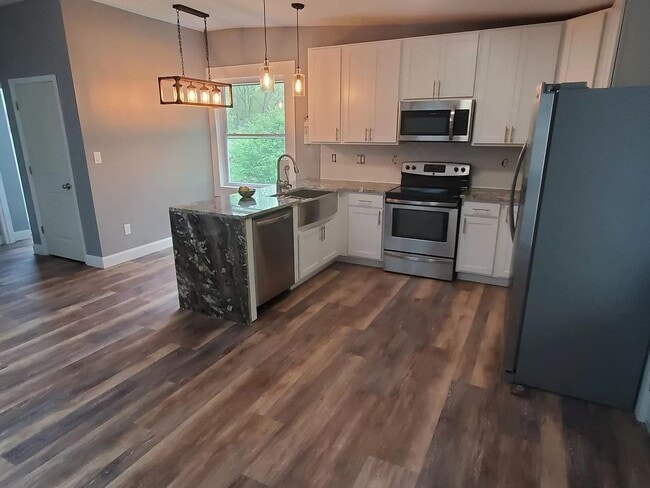 Building Photo - STAFFORD - 1 BEDROOM LOFT APARTMENT
