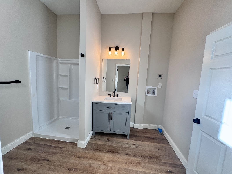 Building Photo - 211 W Court St