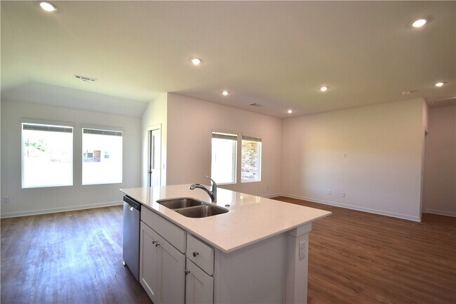 Building Photo - 577 Nevada St