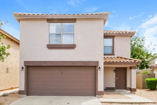 Building Photo - 3301 S Chaparral Rd