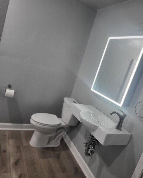 Guest Bathroom - 801 Portland St