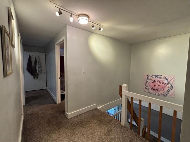 Building Photo - 39 Annandale Rd