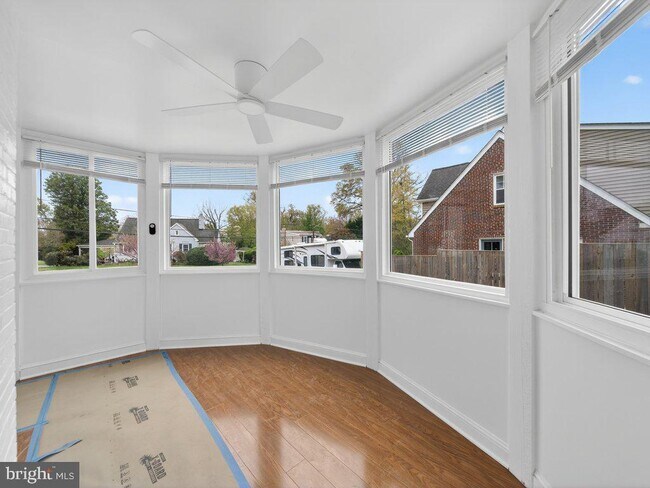 Building Photo - 10506 Lorain Ave