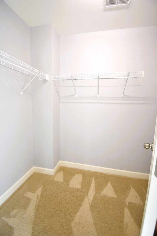 Building Photo - 54 Pittfield Run