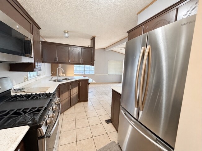 Building Photo - 530 Havasu Ln