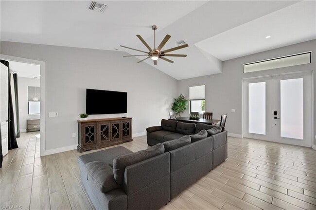 Building Photo - 4618 Catalina Ln