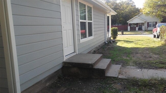 Building Photo - 1410 Joplin St