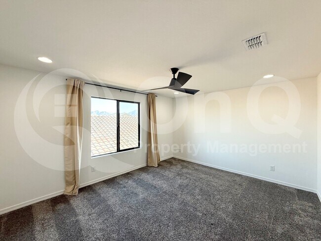Building Photo - 9030 S 67th Dr