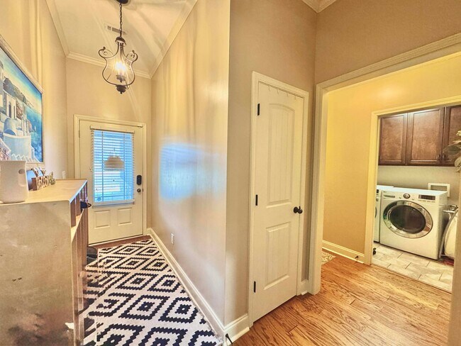 Building Photo - 61 Boulder Dr