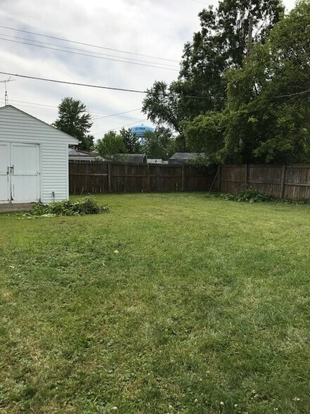 Building Photo - 671 Bell Ave