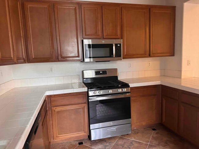 Building Photo - 16916 Hutchins Landing