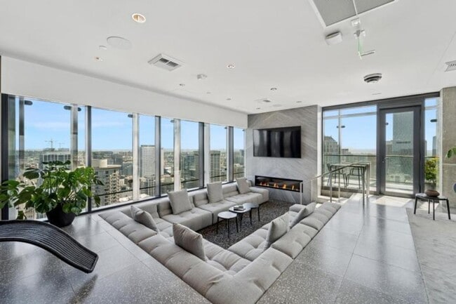 Building Photo - 1 bedroom in Seattle WA 98101
