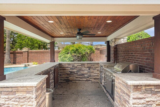 Building Photo - 7415 Naremore Dr