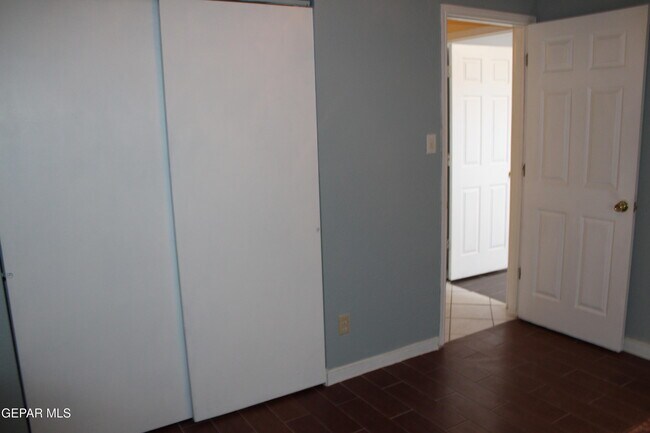 Building Photo - 11724 Jennifer Dr