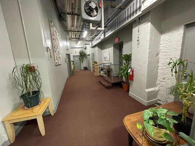 Building Photo - 116 Court St