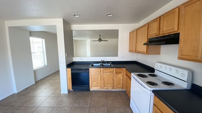 Building Photo - Cozy 3 bedroom home in Surprise!