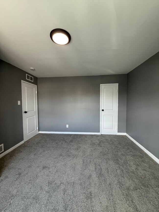 Building Photo - 5802 Fleetwing Dr