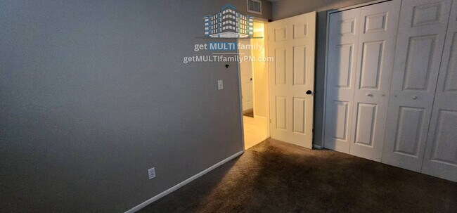 Building Photo - 3645 N 69th Ave