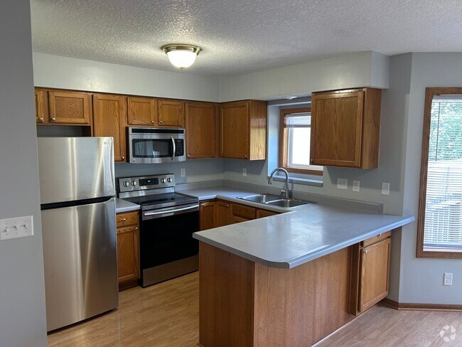 Building Photo - 309 N Cherokee Dr