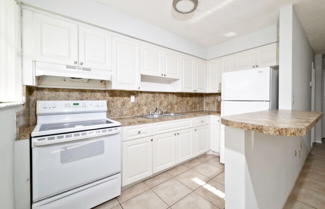 Building Photo - 2723 Griffin Rd