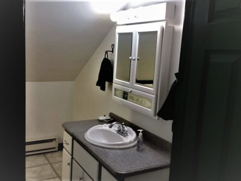 Building Photo - 960 Main St