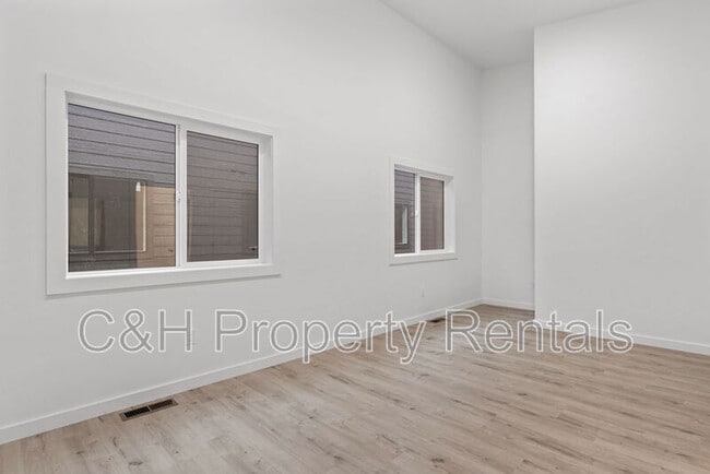 Building Photo - 218 Reda Ln