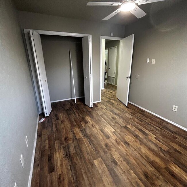 Building Photo - 6603 Deatonhill Dr