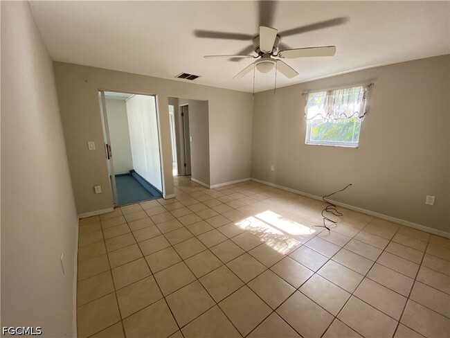 Building Photo - 11310 Linda Loma Dr