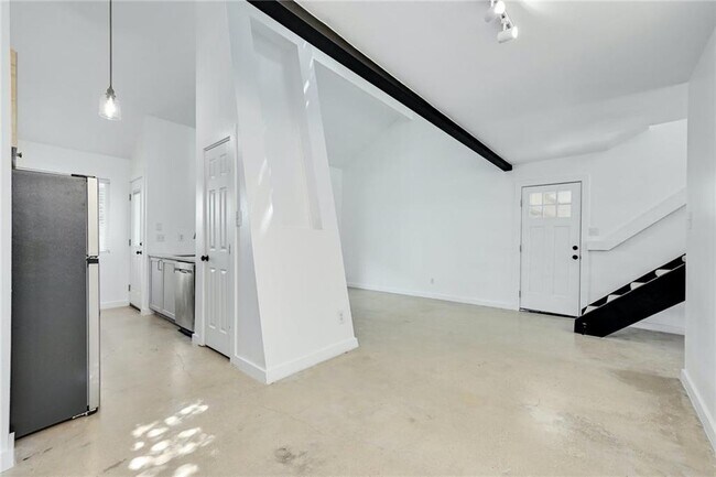 Building Photo - 1502 Bridgeway Dr