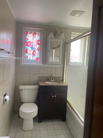 Bathroom (new water lines run 2025) - 4417 Rosa Ave