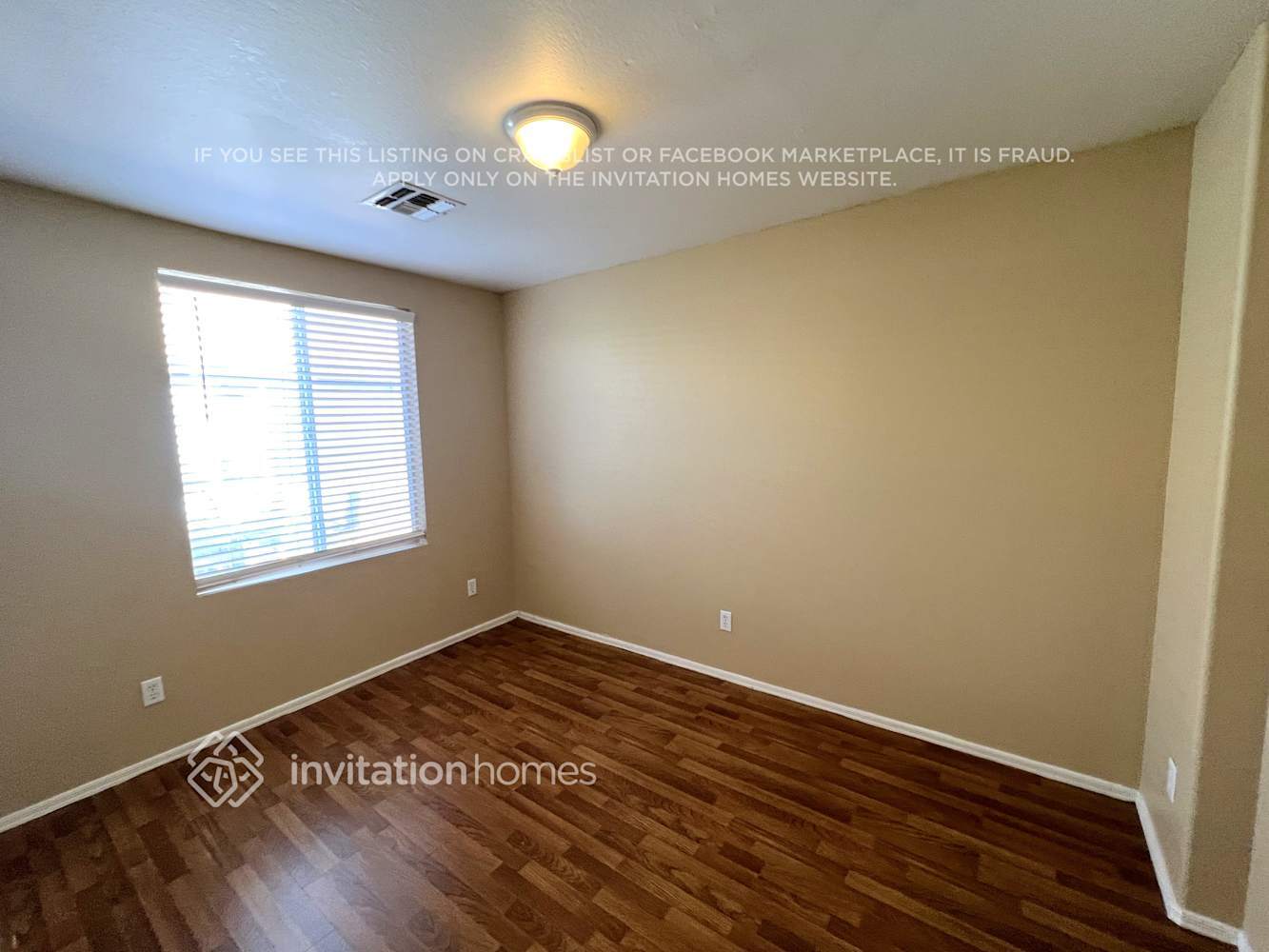 Building Photo - 1868 W Renaissance Ave