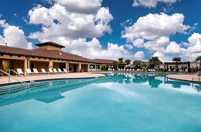 Building Photo - 17915 Cantarina Cove