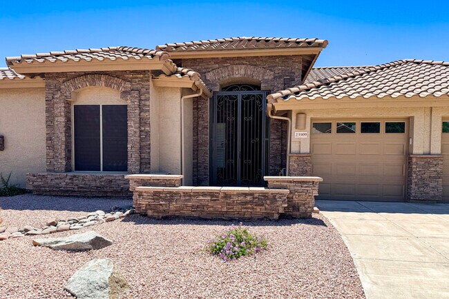 Building Photo - 3Bed/2.5 Ba House in Gated Community in No...