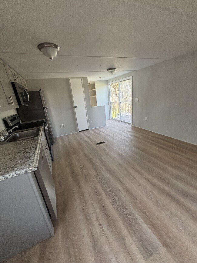 Building Photo - 53 Cushion Pl