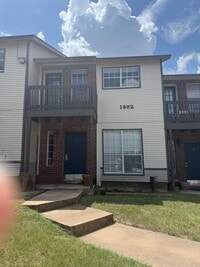 Building Photo - River Crossing - Near Downtown - 2BD /2.5BA - Townhome - Yard - Pet Friendly