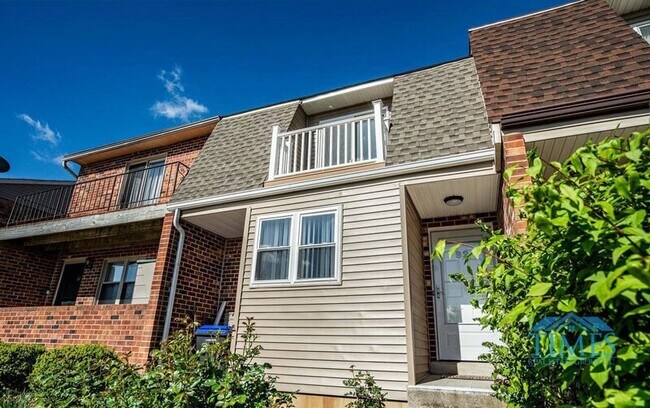 Building Photo - 82 Kelmar Ave