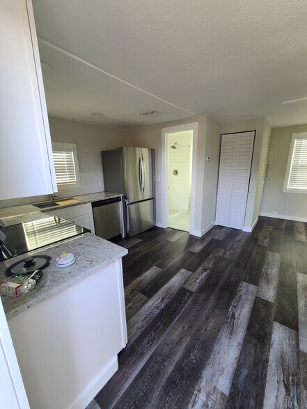 Building Photo - 6204 Pennsylvania Ave