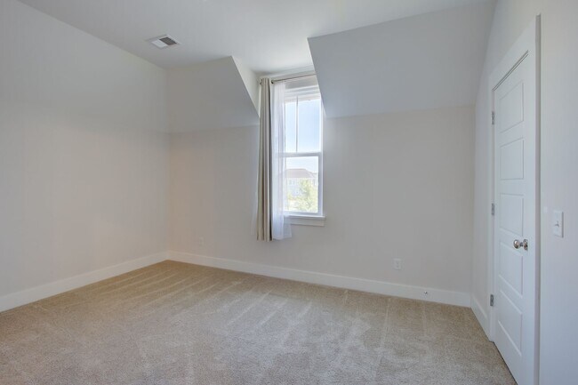 Building Photo - Beautiful Upgraded Midtown Nexton Rental Home | 3 Bed + 3.5 Bath