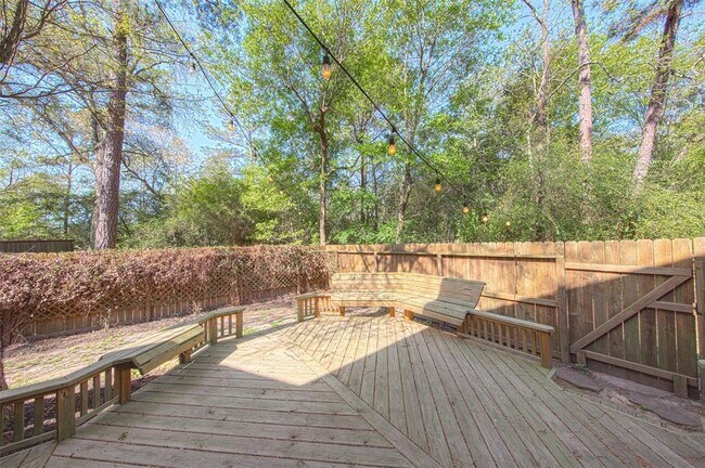 Building Photo - 49 Sawmill Grove Ln